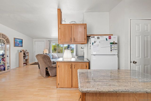 9156 Winter Gardens Blvd, Lakeside, CA 92040