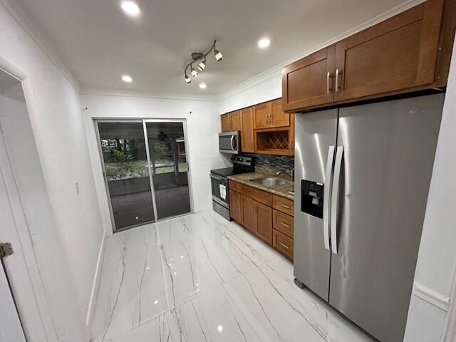 1660 SW 28th Avenue, Fort Lauderdale, FL 33312