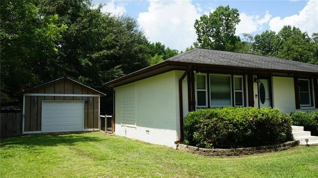 1950 Old Lost Mountain Road, Powder Springs, GA 30127