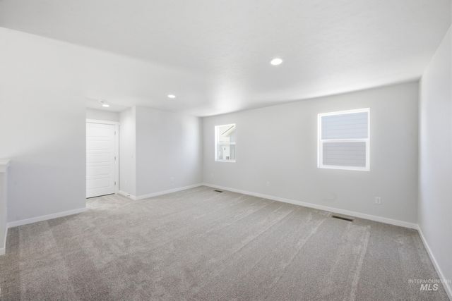 6617 W Plateau Creek Dr, Meridian, ID 83646