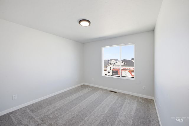 6617 W Plateau Creek Dr, Meridian, ID 83646