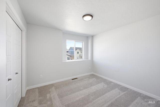 6617 W Plateau Creek Dr, Meridian, ID 83646