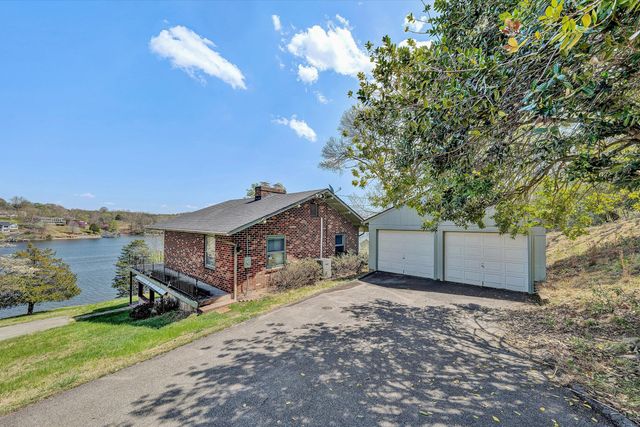 1351 Ellis RD, Hardy, VA 24101