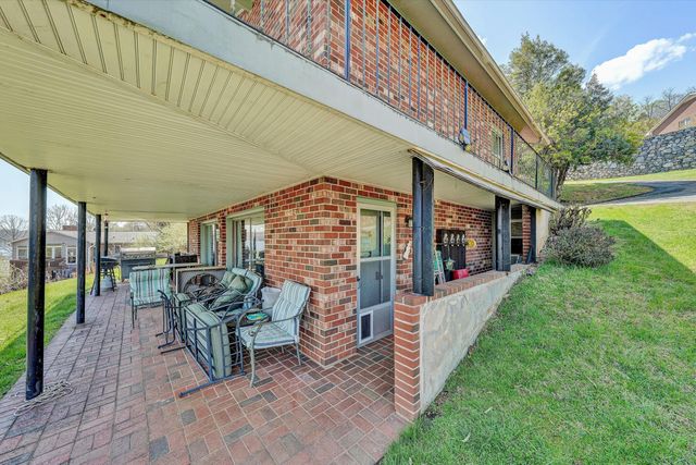 1351 Ellis RD, Hardy, VA 24101
