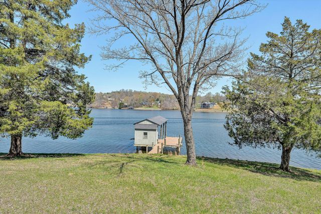 1351 Ellis RD, Hardy, VA 24101