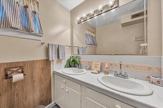 1351 Ellis RD, Hardy, VA 24101