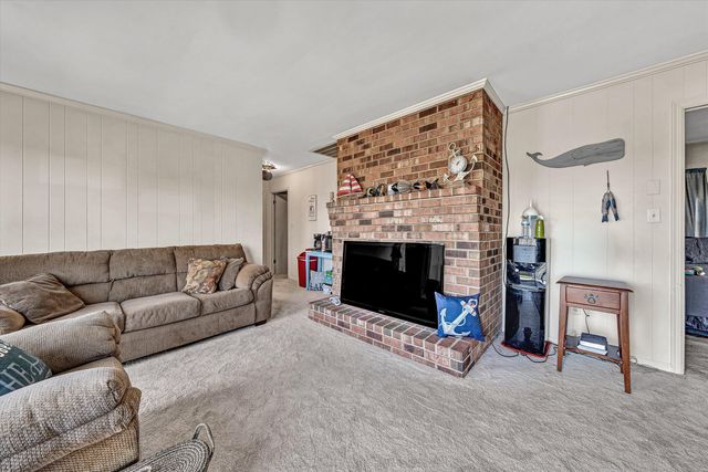 1351 Ellis RD, Hardy, VA 24101