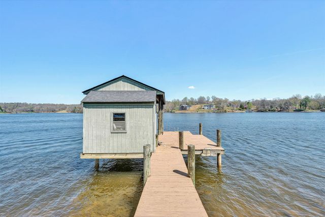 1351 Ellis RD, Hardy, VA 24101