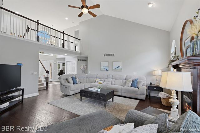 26796 Arcadia Drive, Flat Rock, MI 48134