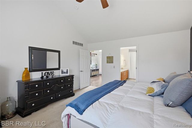 26796 Arcadia Drive, Flat Rock, MI 48134