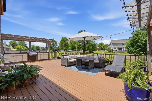 26796 Arcadia Drive, Flat Rock, MI 48134