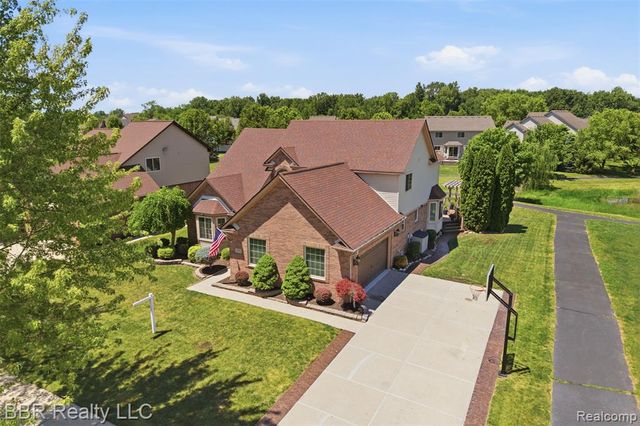 26796 Arcadia Drive, Flat Rock, MI 48134