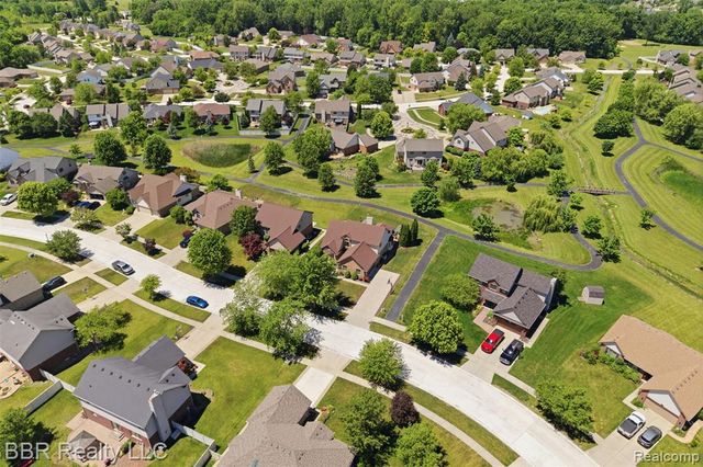 26796 Arcadia Drive, Flat Rock, MI 48134