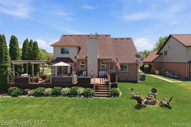 26796 Arcadia Drive, Flat Rock, MI 48134