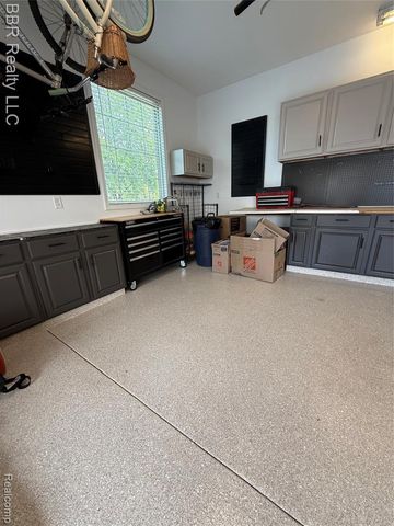 26796 Arcadia Drive, Flat Rock, MI 48134