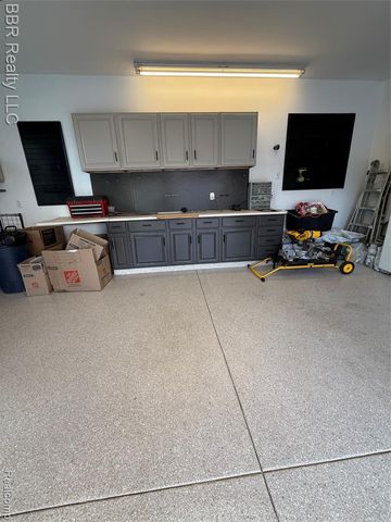 26796 Arcadia Drive, Flat Rock, MI 48134