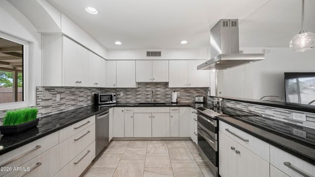 11031 S BANNOCK Street, Phoenix, AZ 85044