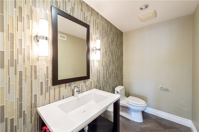 111 hillcrest Drive, Irvine, CA 92603