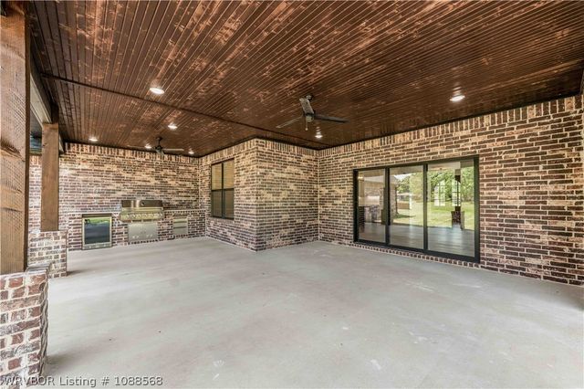 1905 Queensbury Way, Fort Smith, AR 72908