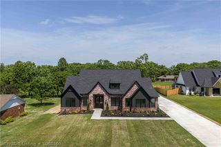 1905 Queensbury Way, Fort Smith, AR 72908