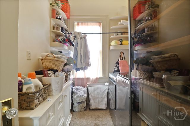 24 E Jones Street, Savannah, GA 31401