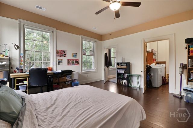 24 E Jones Street, Savannah, GA 31401