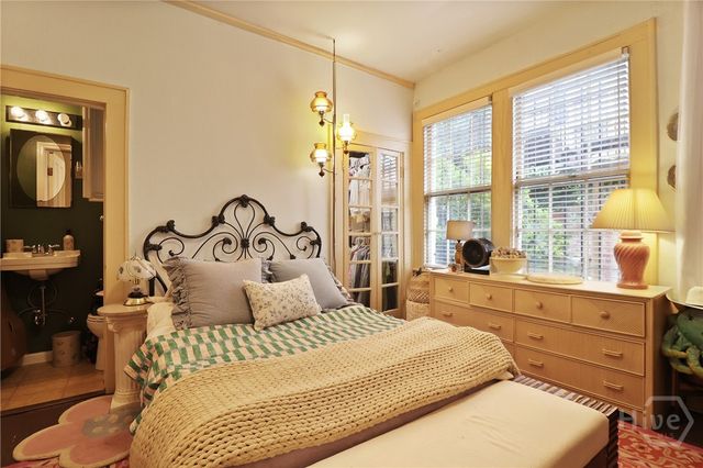 24 E Jones Street, Savannah, GA 31401