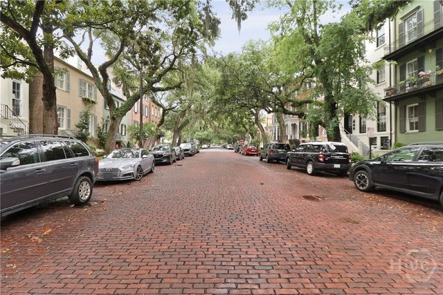 24 E Jones Street, Savannah, GA 31401