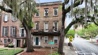 24 E Jones Street, Savannah, GA 31401