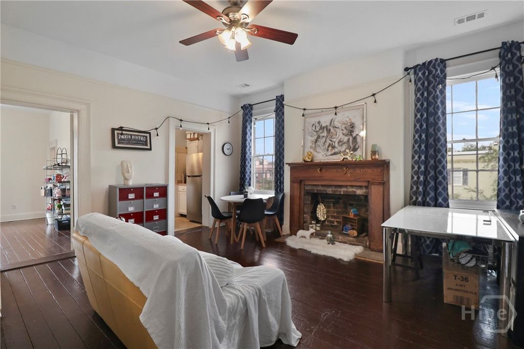 Image 34 of property listing at 24 E Jones Street, Savannah, GA 31401