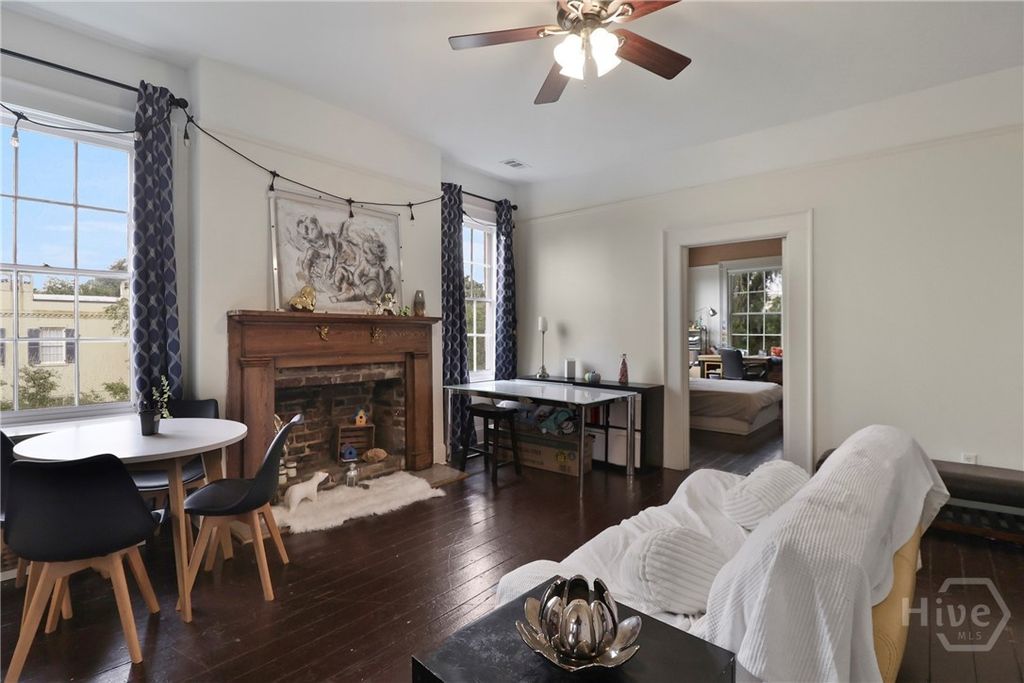 Image 35 of property listing at 24 E Jones Street, Savannah, GA 31401