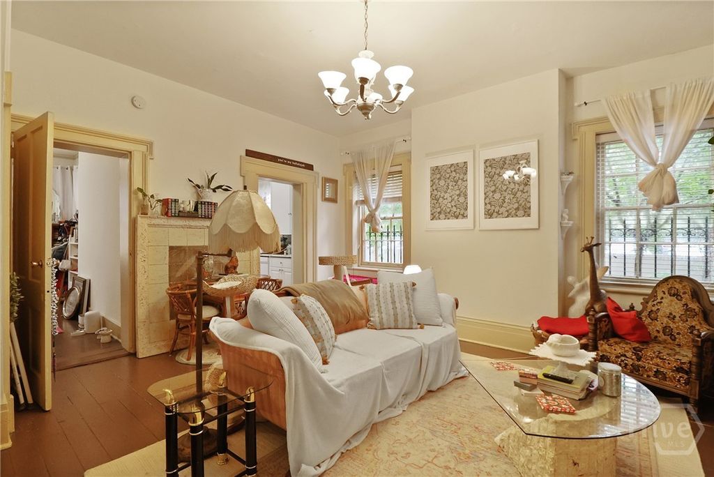 Image 37 of property listing at 24 E Jones Street, Savannah, GA 31401
