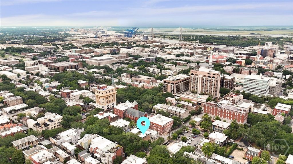 Image 53 of property listing at 24 E Jones Street, Savannah, GA 31401