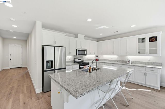 5444 Gray Pine Way, Antioch, CA 94531