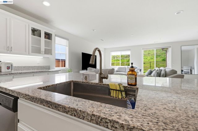 5444 Gray Pine Way, Antioch, CA 94531