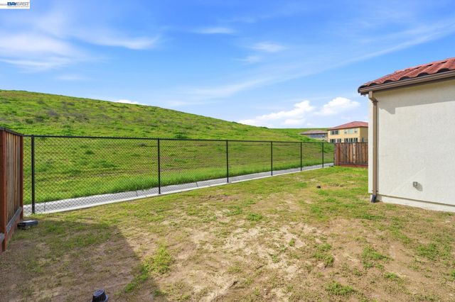 5444 Gray Pine Way, Antioch, CA 94531