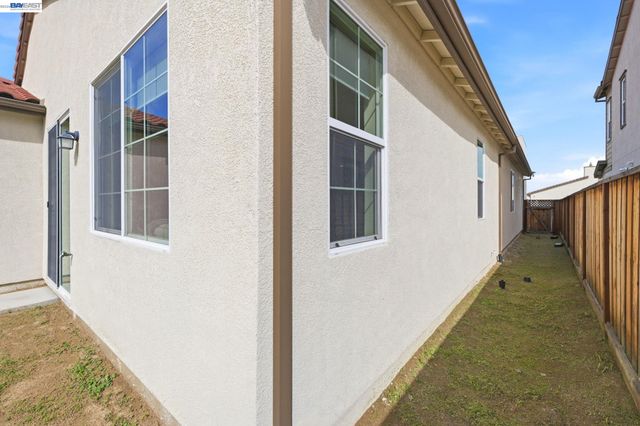 5444 Gray Pine Way, Antioch, CA 94531