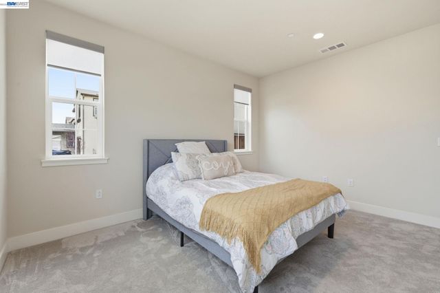 5444 Gray Pine Way, Antioch, CA 94531