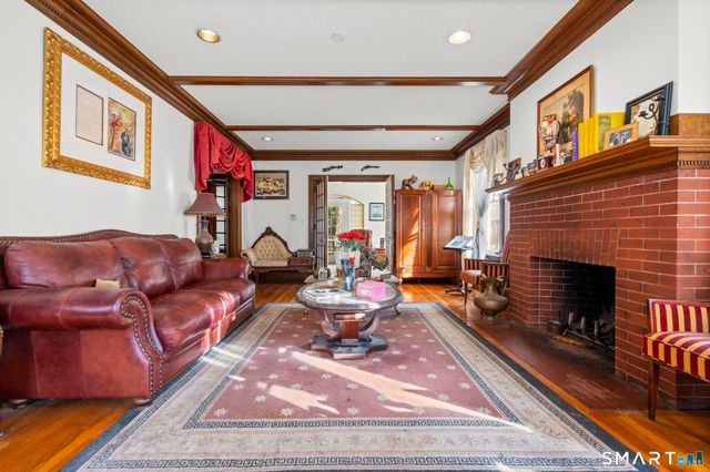 34 Scarborough Street, Hartford, CT 06105