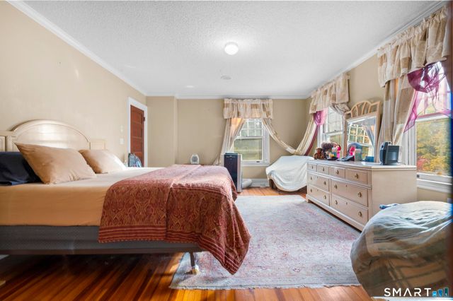 34 Scarborough Street, Hartford, CT 06105