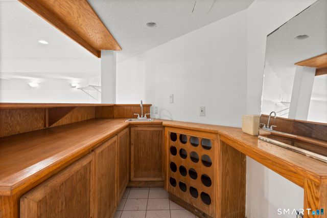 34 Scarborough Street, Hartford, CT 06105