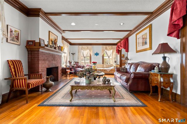 34 Scarborough Street, Hartford, CT 06105