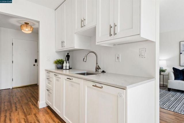 567 Oakland Ave 112, Oakland, CA 94611