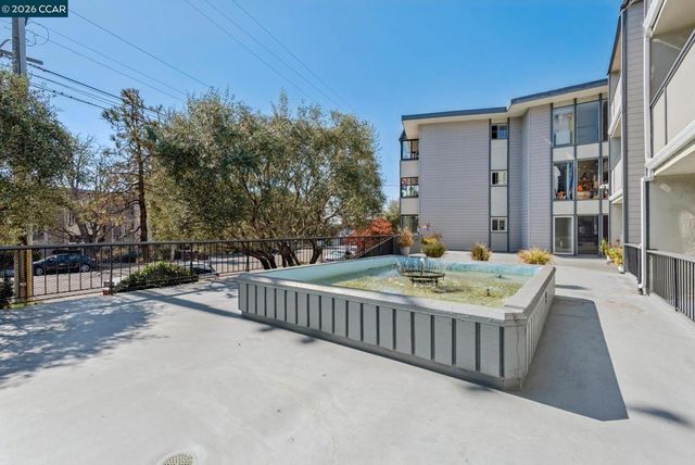 567 Oakland Ave 112, Oakland, CA 94611