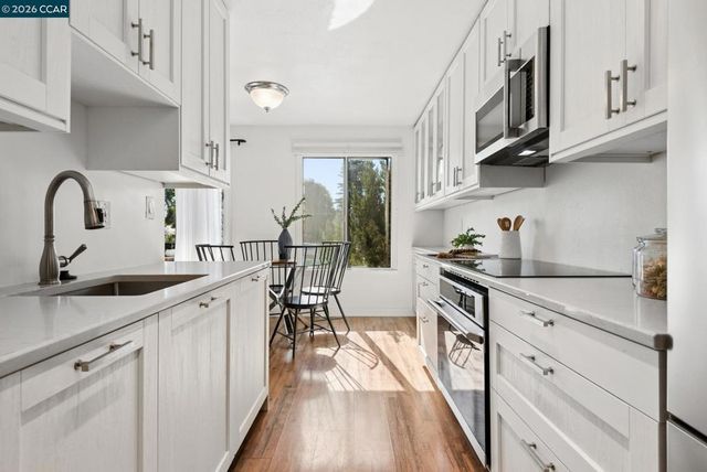 567 Oakland Ave 112, Oakland, CA 94611