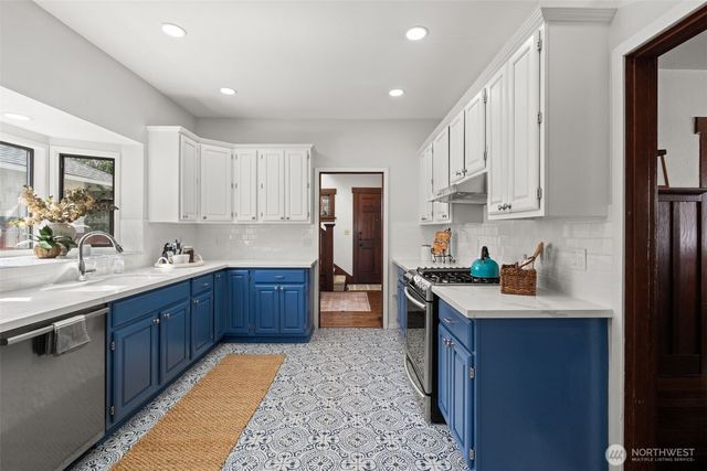 1021 N Anderson Street, Tacoma, WA 98406