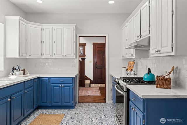 1021 N Anderson Street, Tacoma, WA 98406