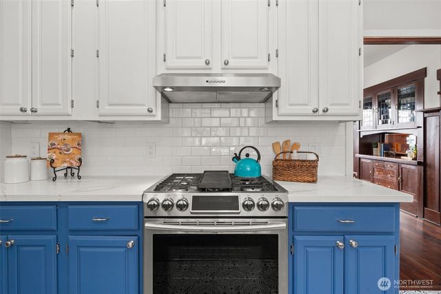 1021 N Anderson Street, Tacoma, WA 98406