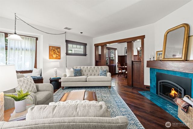 1021 N Anderson Street, Tacoma, WA 98406