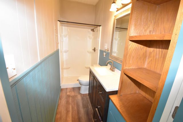 215 E 11th Street, Bonham, TX 75418